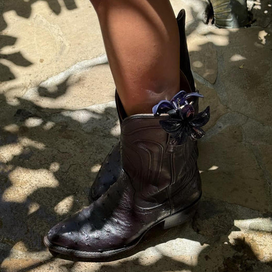 Super Bloom Clip in Blackberry